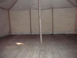 Mannschaftszelt-Innen2.jpg
