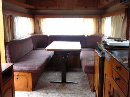 campingwagen-sitzecke.jpg